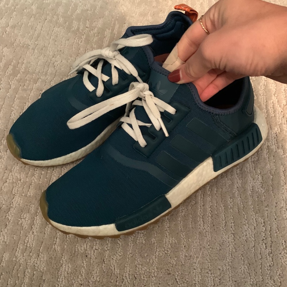 Adidas nmds teal color
